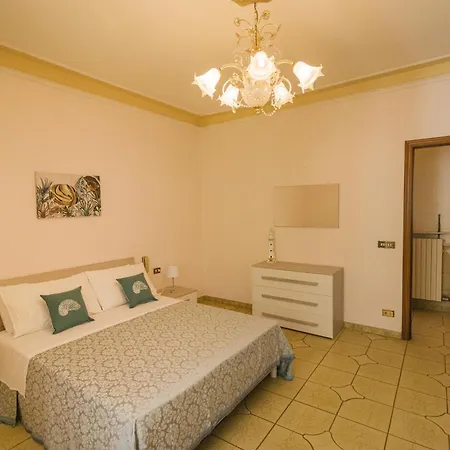 Lavinia Castro (Lecce)